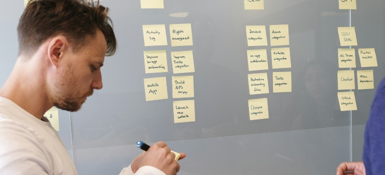 Person trying to plan a successful office relocation in Philadelphia