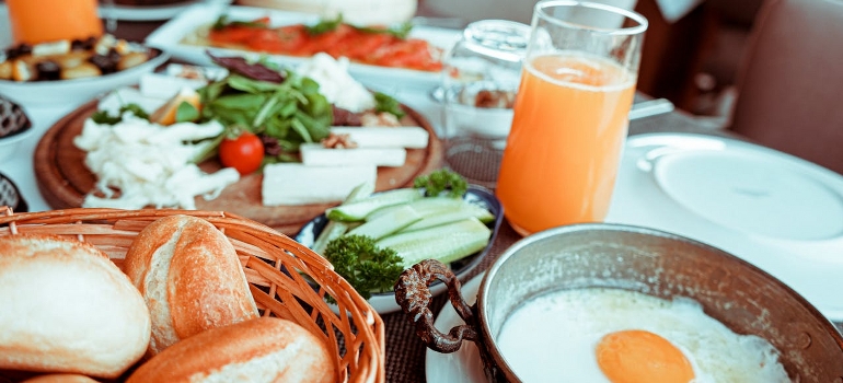 breakfast for a moving day