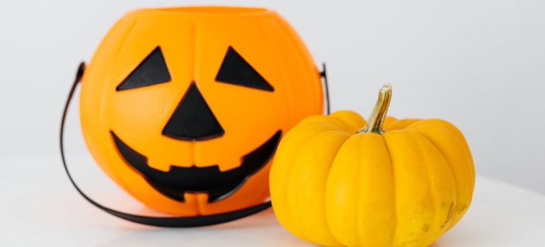 trying to store Halloween props