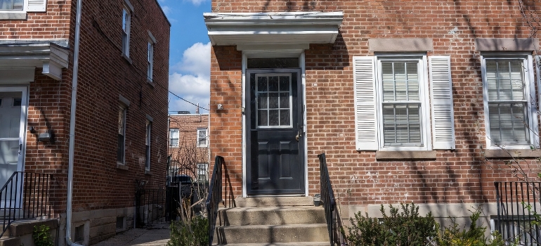 trying to move fast in Philadelphia as a single mom in a rowhome